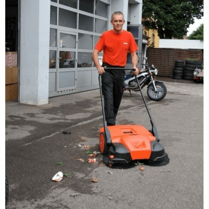 Bissell Deluxe Triple Brush Push Power Sweeper