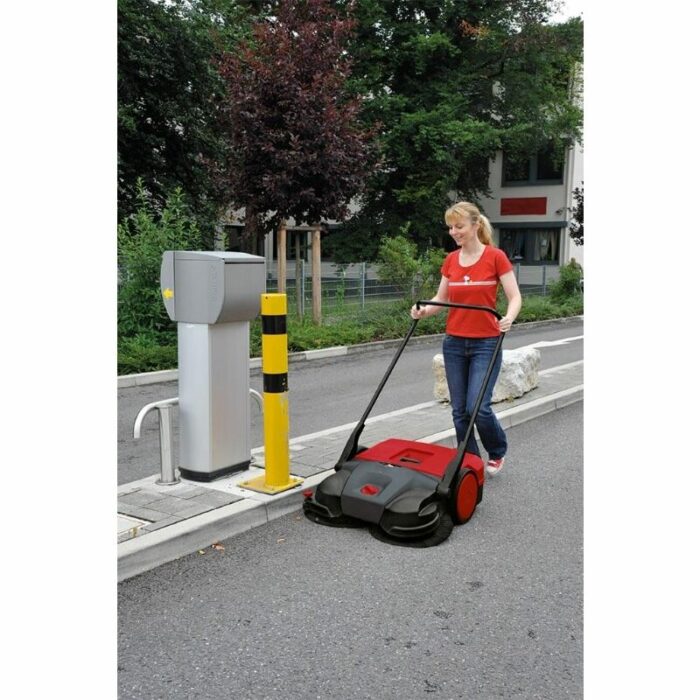 Bissell Battery powered Triple Brush Push Power Sweeper